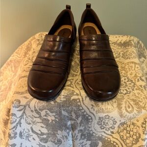 Earth Dark Brown Leather Loafers
